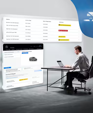 Eine Person sitzt an einem Computer, am Bildschirm eine Übersicht über den Transporter, der im Hintergrund steht. | © Mercedes-Benz