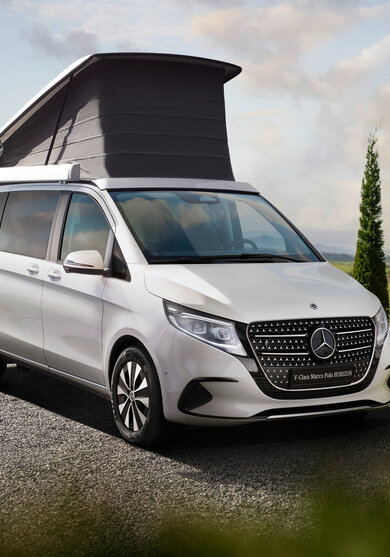 Ein weißer Mercedes-Benz Marco Polo Horizont mit Schlafdach. | © Mercedes-Benz
