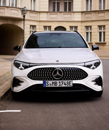 Front des CLA Shooting Brake mit EQ-Technologie in Weiß mit Mercedes-Stern in der Mitte. | © Mercedes-Benz AG