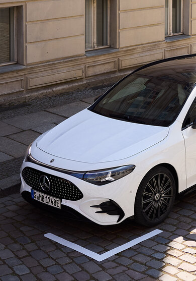 Seitenansicht des weißen CLA Shooting Brake mit EQ-Technologie. | © Mercedes-Benz AG